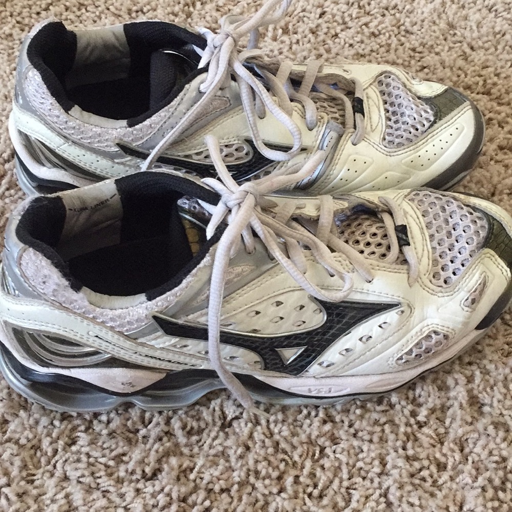 Mizuno shoes